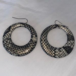 Soft Snakeskin Fashion Earrings